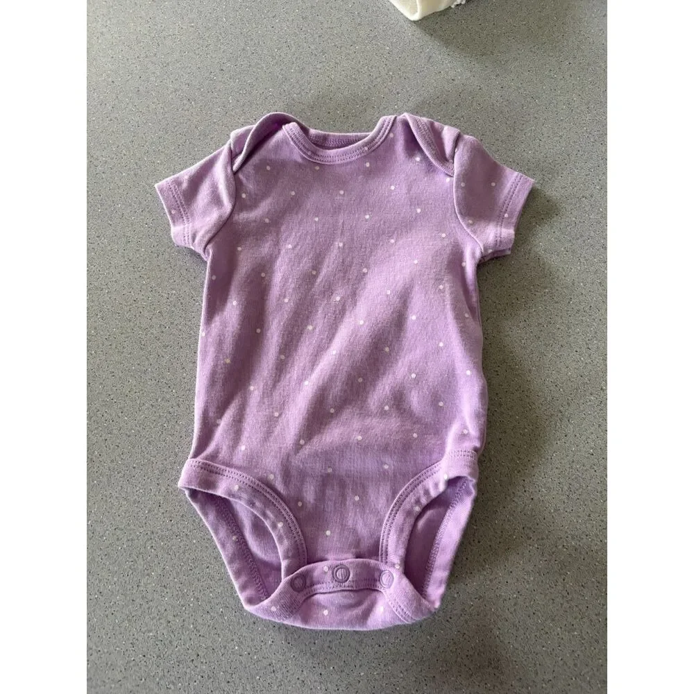 Carter's Never Been Worn Outfit Size 3 Months